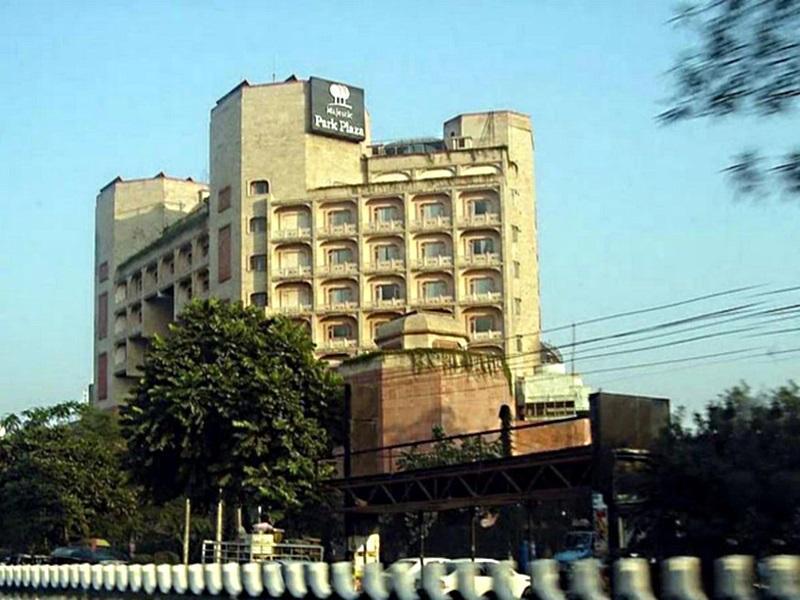 Park Plaza, Ludhiana Hotel Kültér fotó